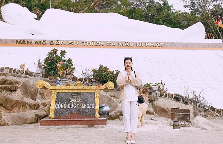 Tượng Phật Thích Ca Mâu Ni Niết Bàn là địa điểm check in của những tín đồ hành hương