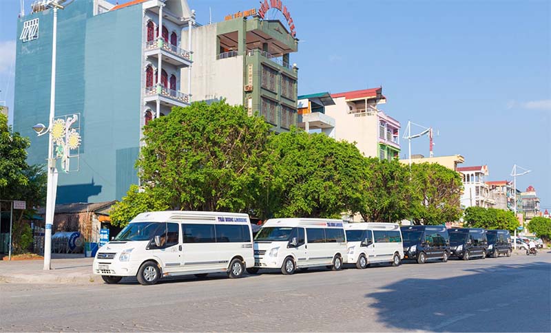 Nhiều hãng xe Limousine cung cấp dịch vụ vận chuyển khách tới Cửa khẩu Mộc Bài 