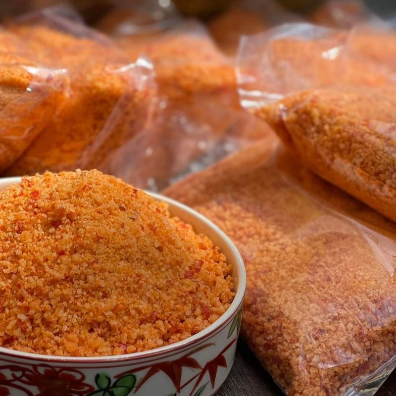 Hạt muối Tây Ninh với đặc điểm to, giòn, khó lẫn với các loại muối khác trên thị trường