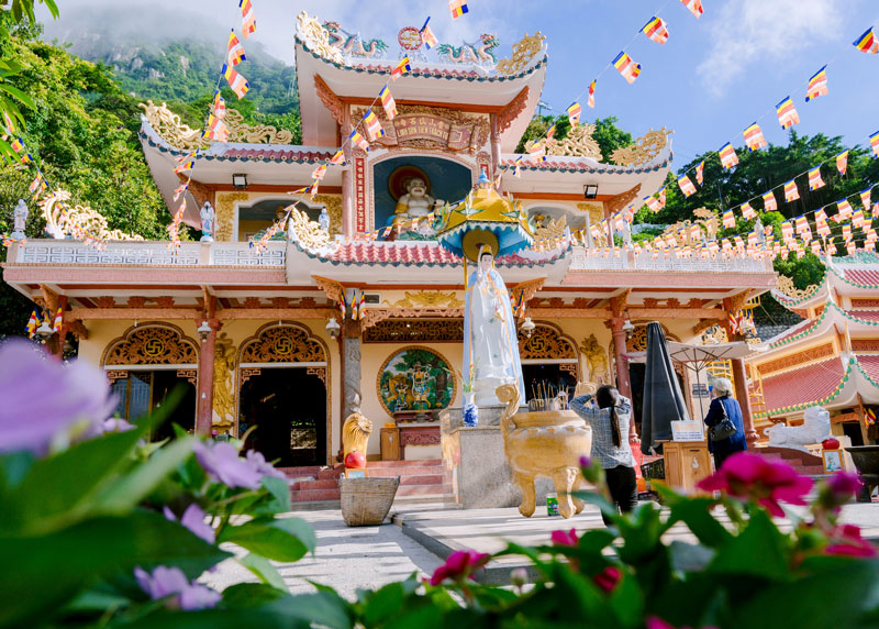 Trang trí lễ hội vía Bà Đen