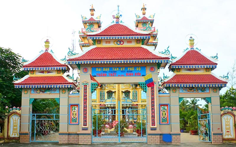 thánh thất Ninh Sơn là một trong những điểm du lịch tâm linh ở Tây Ninh dành cho tín đồ Cao Đài 