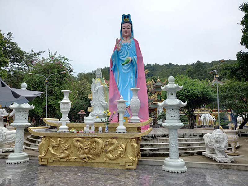 Bức tượng Quan Âm Nam Hải cao 12m