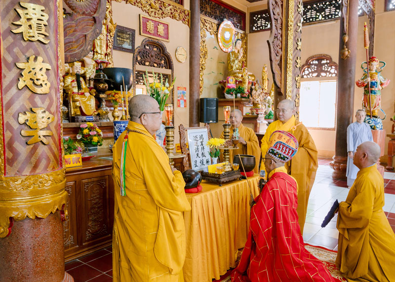 Nghi thức lễ vía Bà
