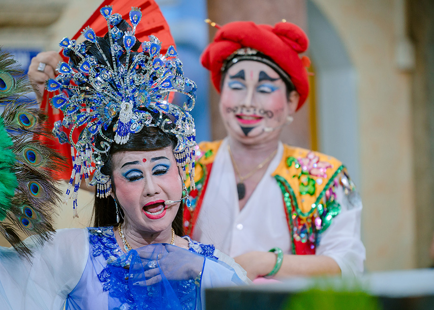 Các nghệ sĩ đờn ca tài tử Nam Bộ giao lưu với khán giả