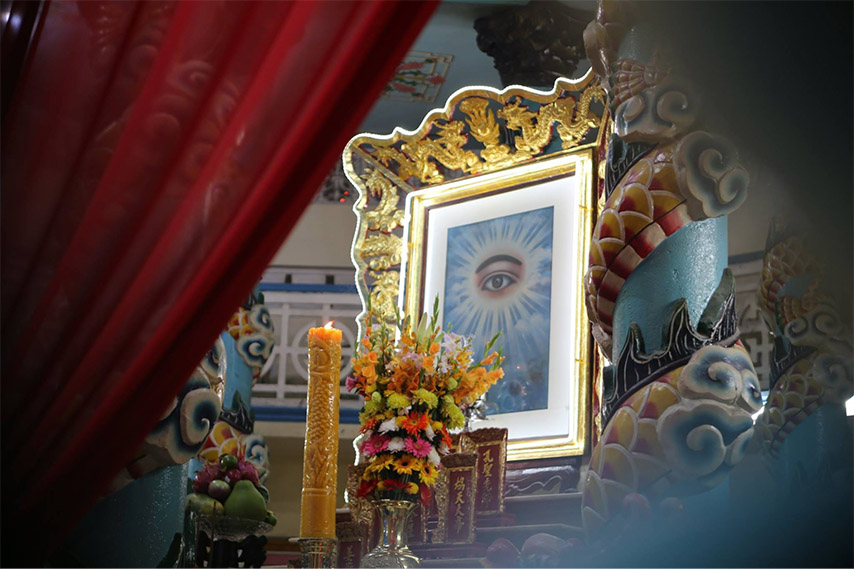 Cận cảnh bàn thờ cúng Đại đàn Đức Chúa Jésus Christ