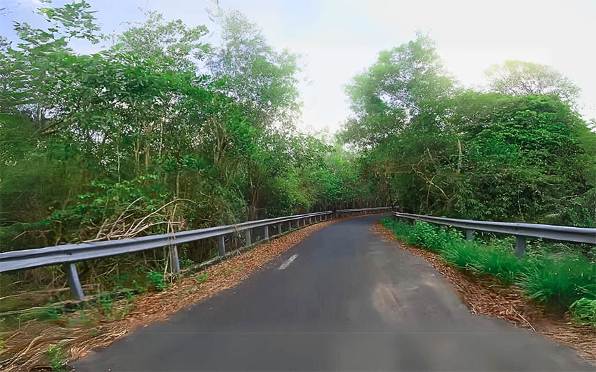 Đường trên núi khang trang và sạch đẹp 