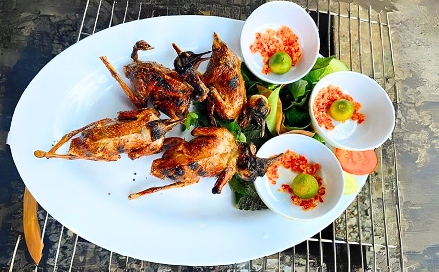 Món chim cút nướng tại quán ăn A Tý