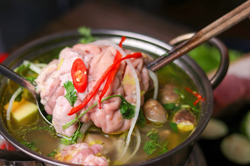 Một món ăn được phục vụ tại quán Trung Đông