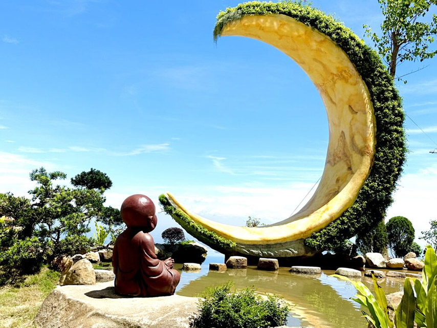 Khu vườn trên đỉnh núi Bà Đen 