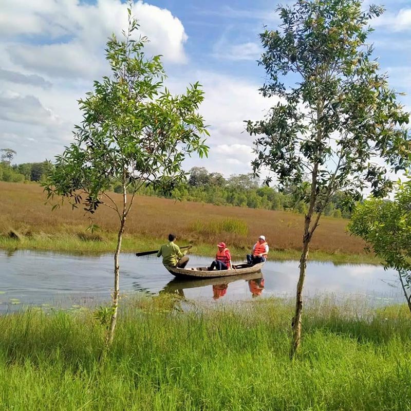 Trải nghiệm đi thuyền trên sông Vàm Cỏ Đông