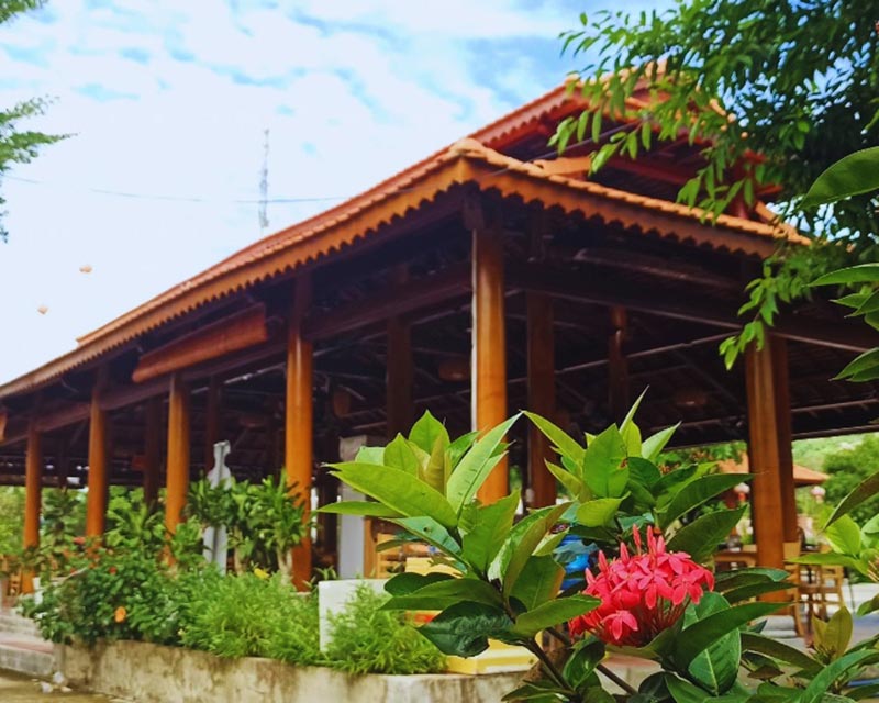Khuôn viên BaDen Farm rộng thoáng, sạch đẹp