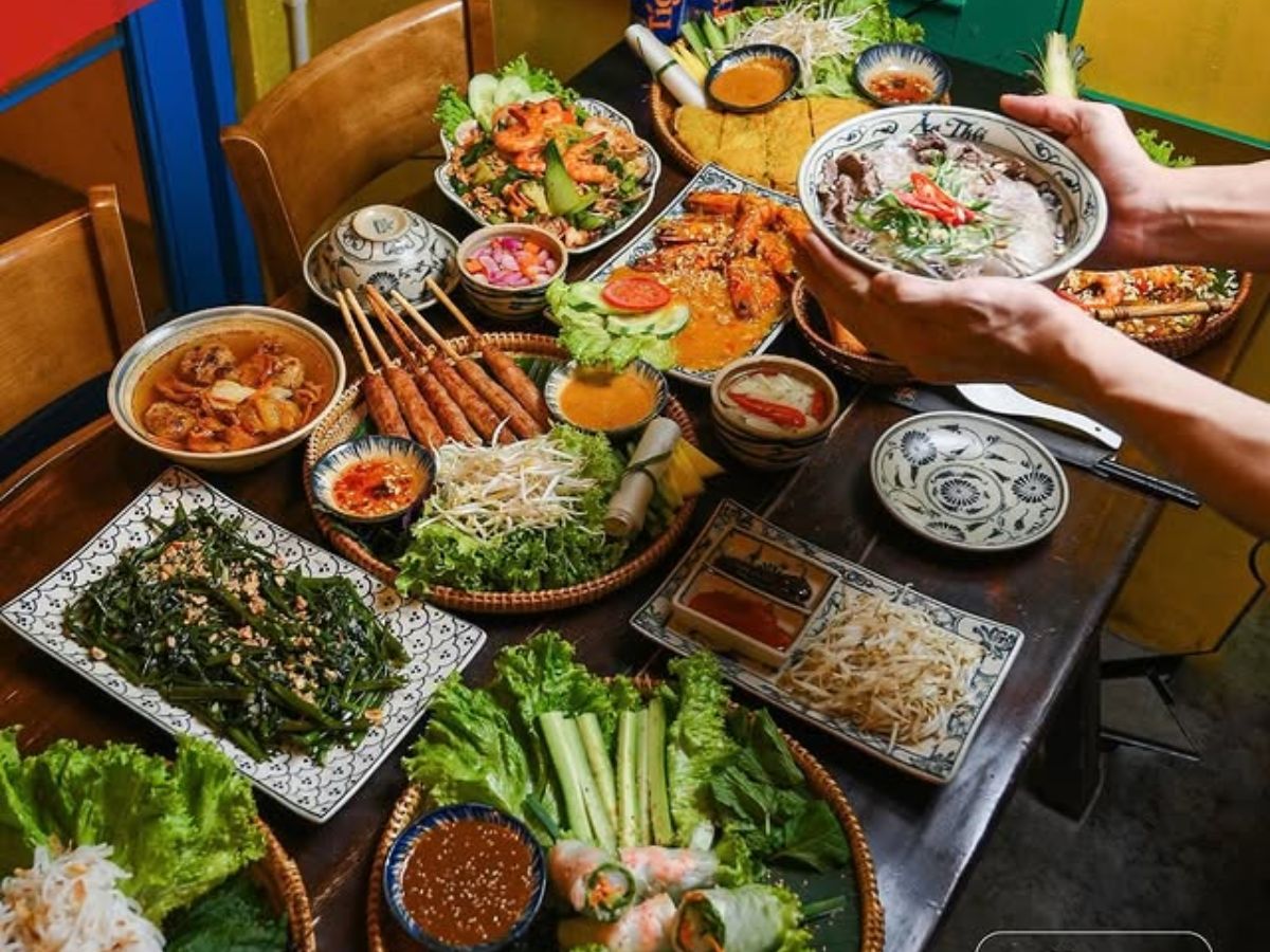 an-thoi-nha-hang-bib-gourmand-noi-tieng-voi-am-thuc-duong-pho