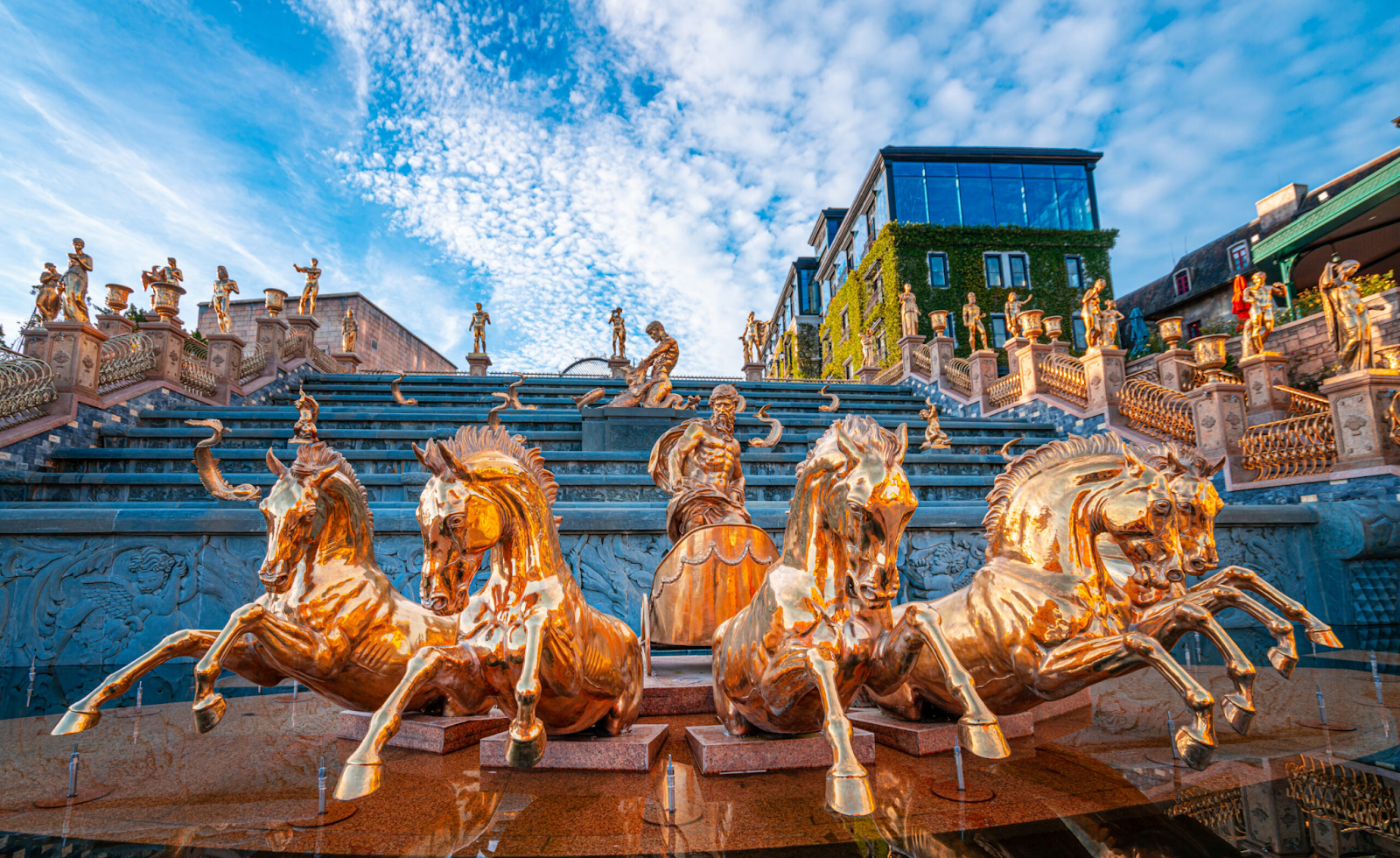 Check-in giữa thế giới cổ đại huyền bí tại Thác Thần Mặt Trời