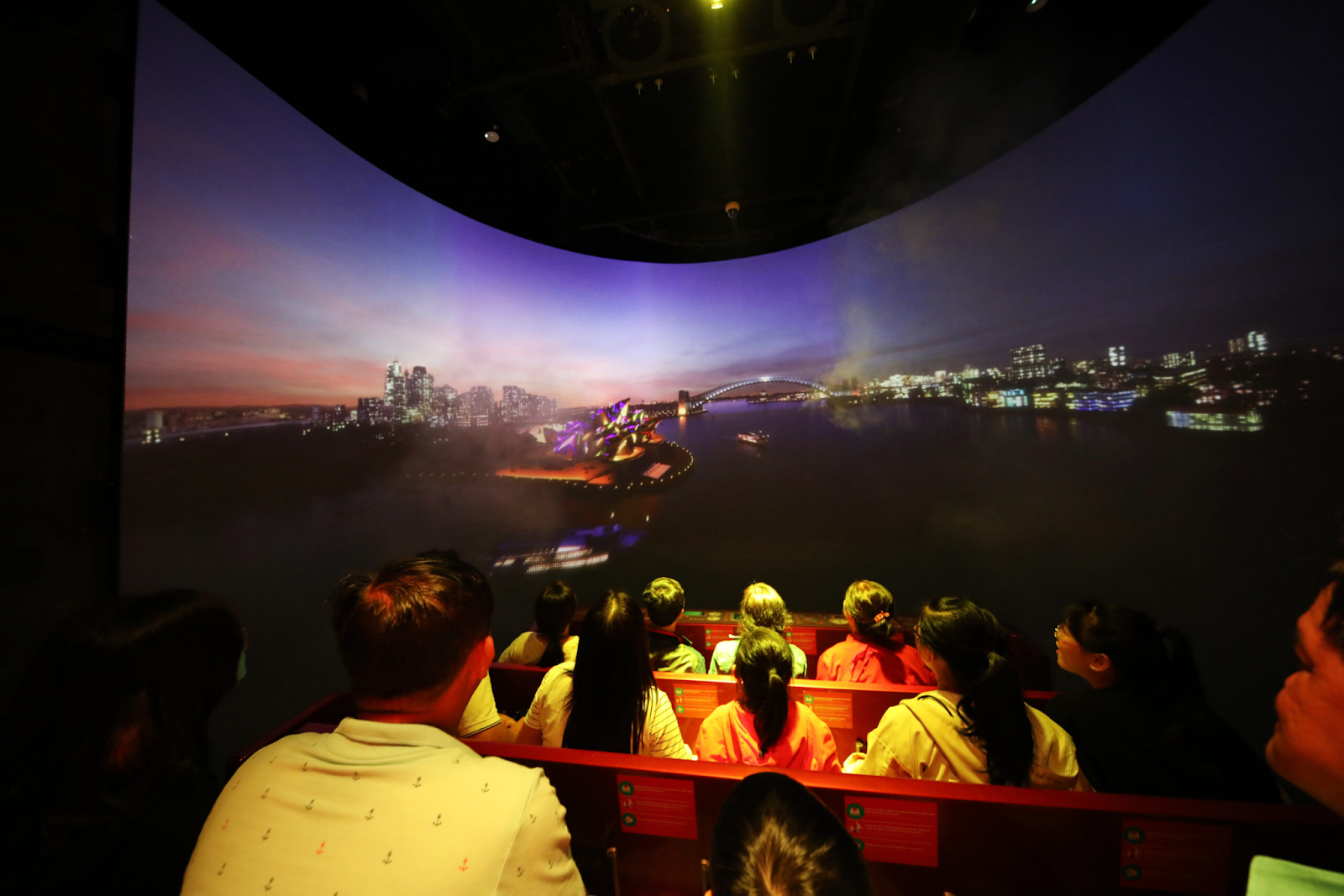 Mắt Bay – rạp chiếu phim 4D đưa bạn vào hành trình phiêu lưu kỳ ảo