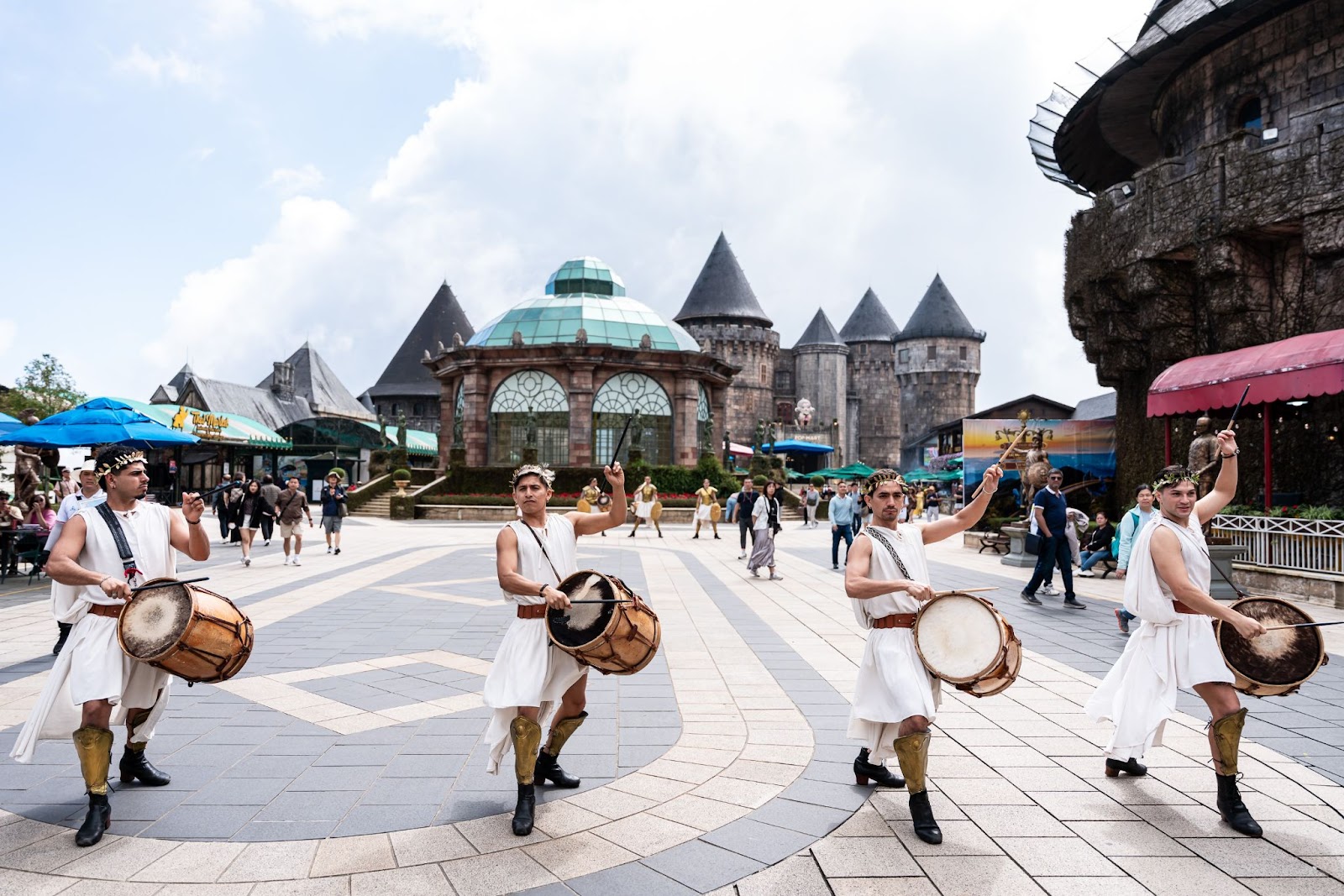 Sun World Ba Na Hills náo nhiệt du khách những ngày đầu năm 2026