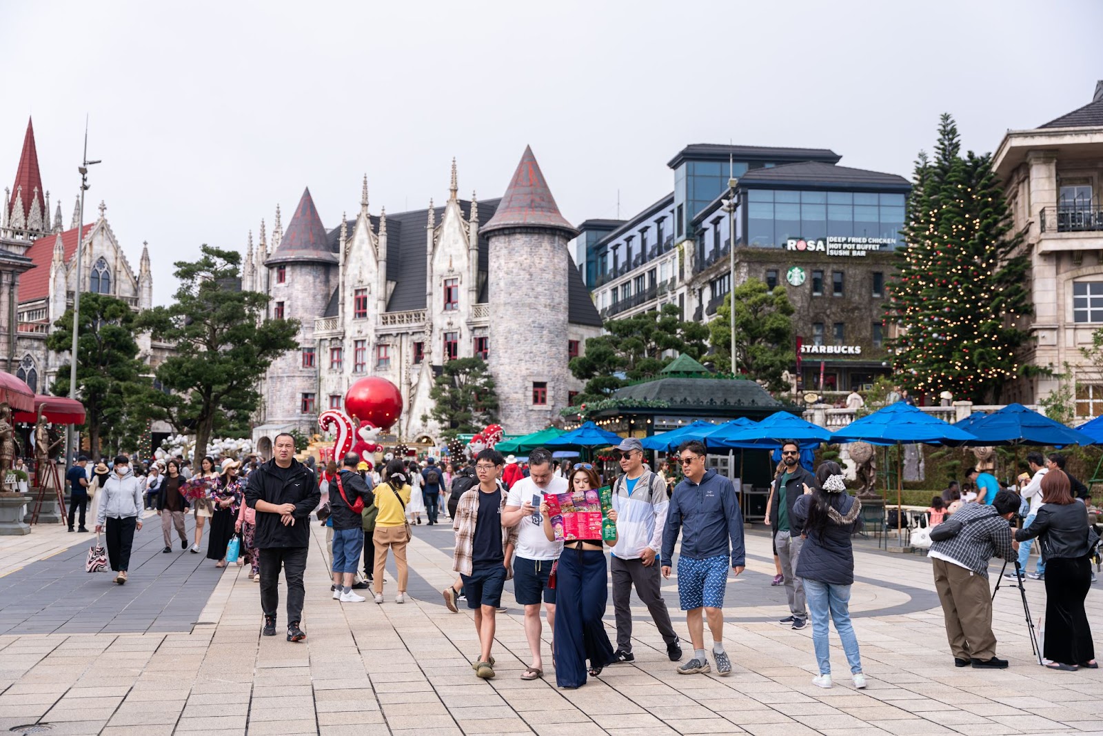 Sun World Ba Na Hills náo nhiệt du khách những ngày đầu năm 2026
