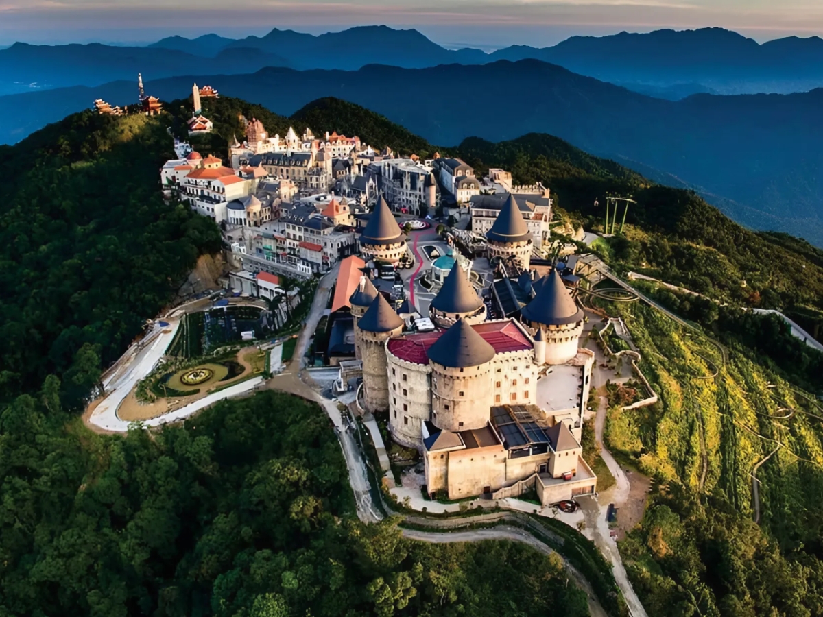 Sun World Ba Na Hills là điểm đến không thể bỏ lỡ khi đến thành phố biển Đà Nẵng.