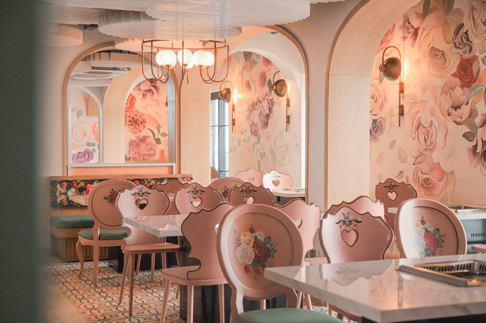 Không gian ấm cúng tại nhà hàng Rosa Hotpot