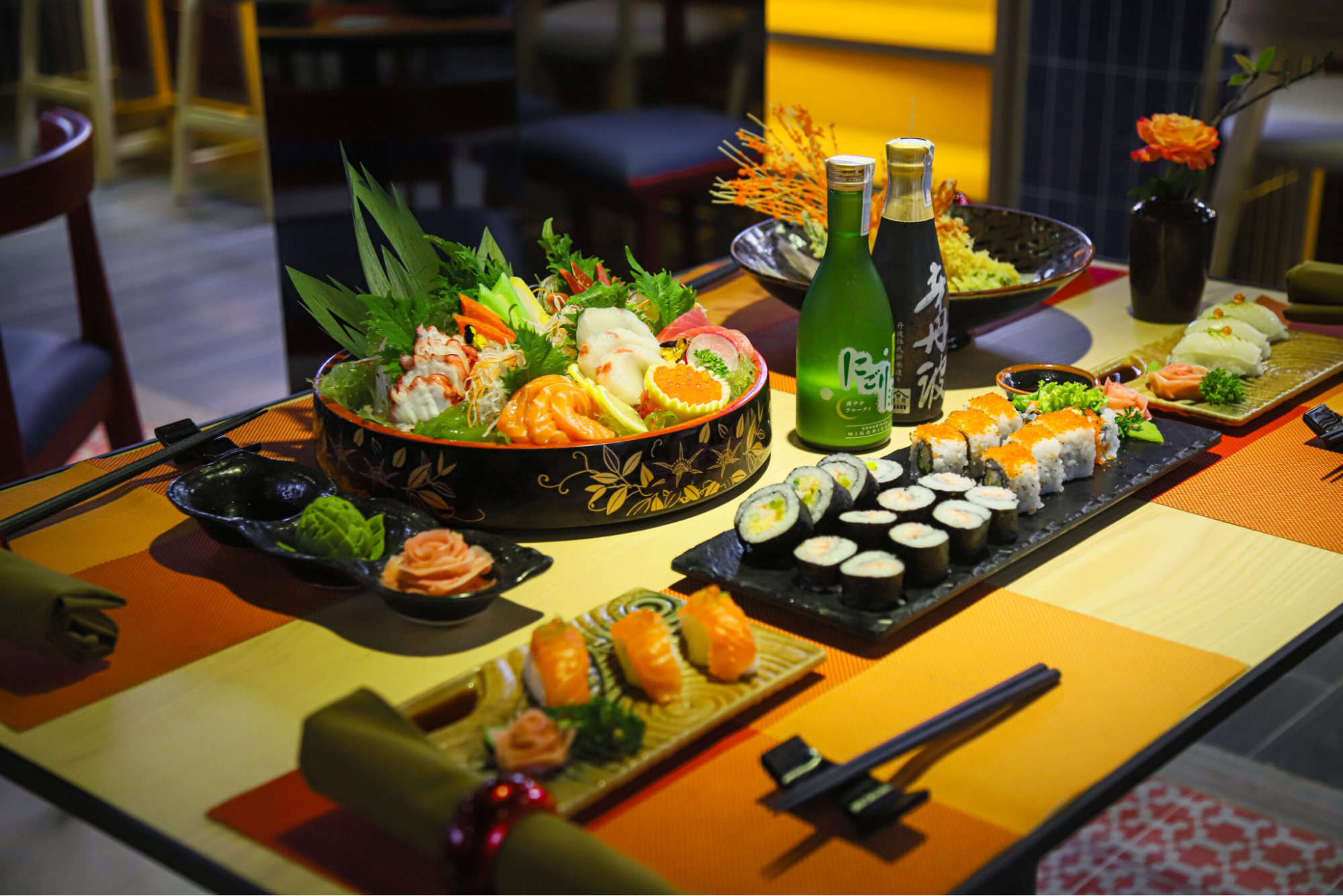 cac-mon-an-nhat-hap-dan-duoc-phuc-vu-tai-rosa-sushi-bar          Hỏi ChatGPT