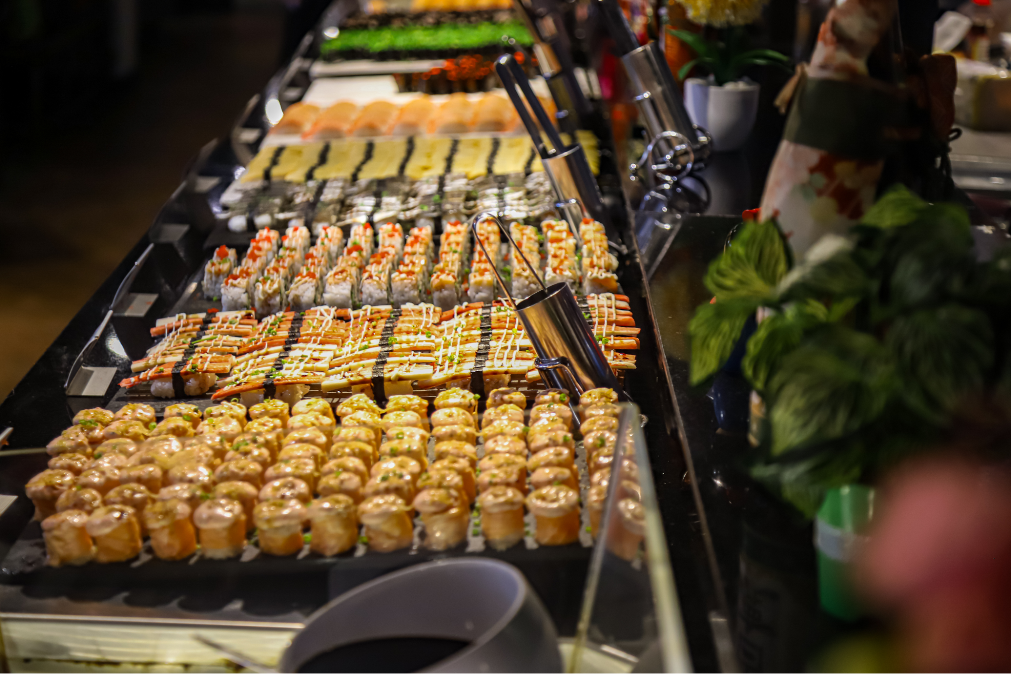 thoa-suc-an-buffet-cac-mon-nhat-tai-little-tokyo