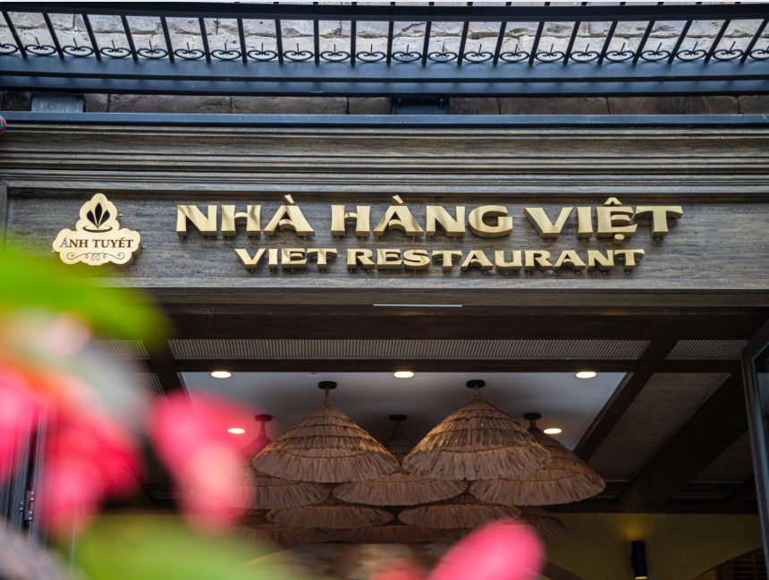 nha-hang-viet-voi-cac-mon-dam-huong-vi-ha-thanh