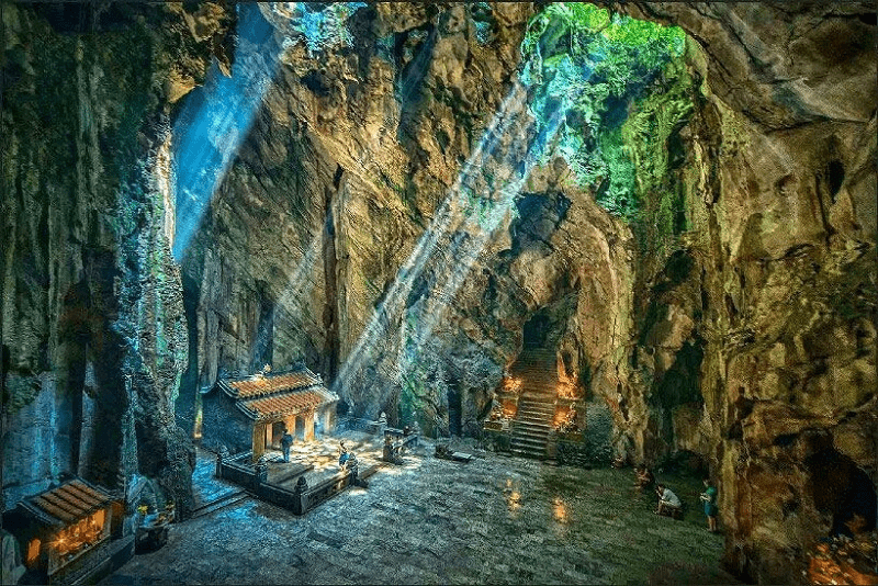 54 Khung Canh Vua Huyen Ao Vua Thieng Lieng