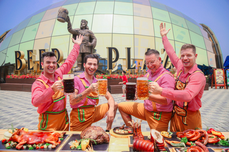 Ẩm Thực đường Phố Trước Beer Plaza