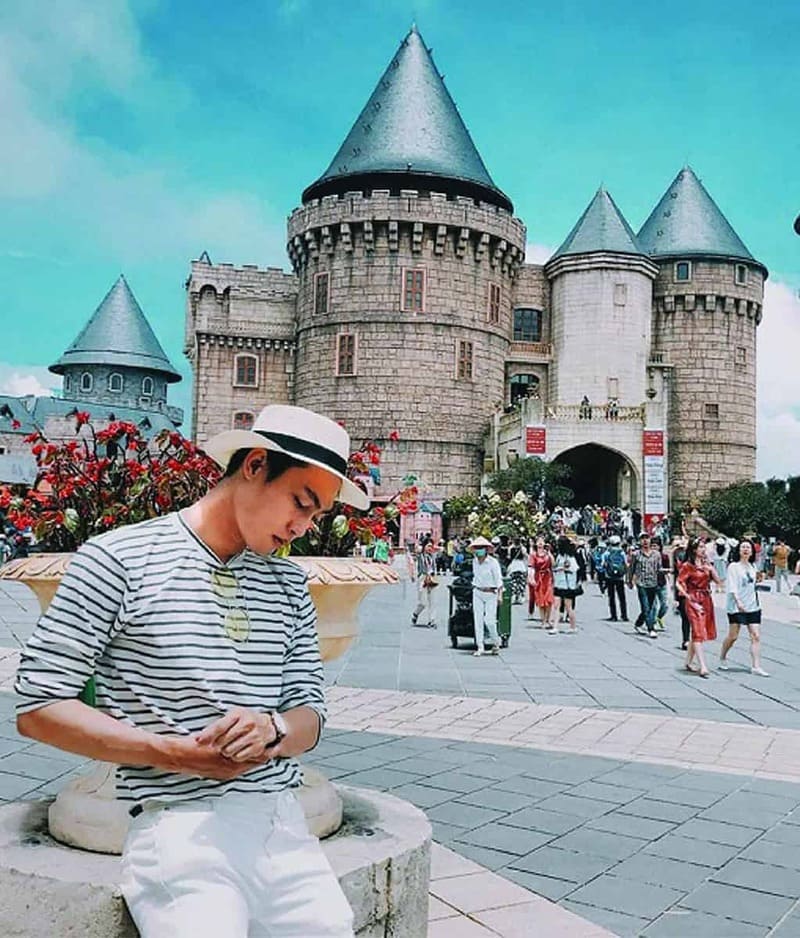 Vẻ đẹp nguy nga, tráng lệ của lâu đài Chateau De Chenonceau giúp bức ảnh của bạn trở nên lung linh hơn