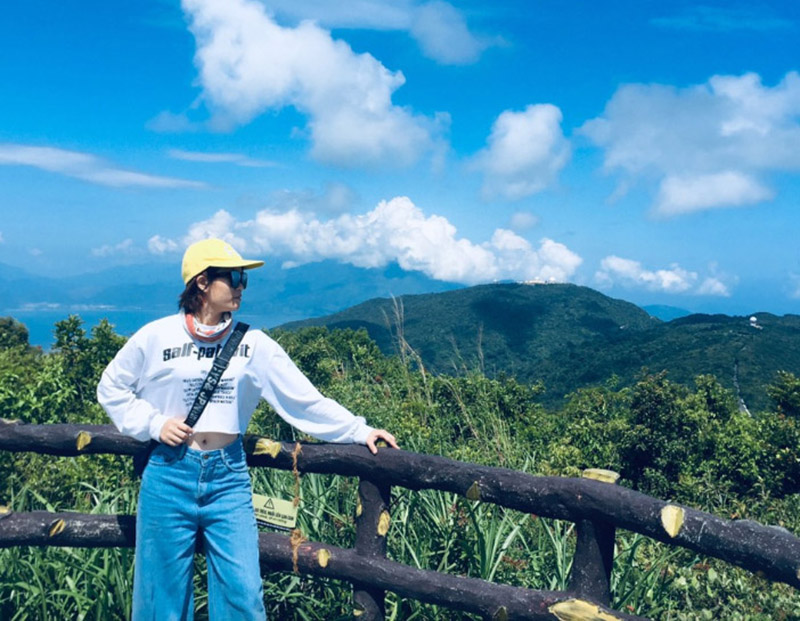 Du khách check in tại đỉnh bàn cờ