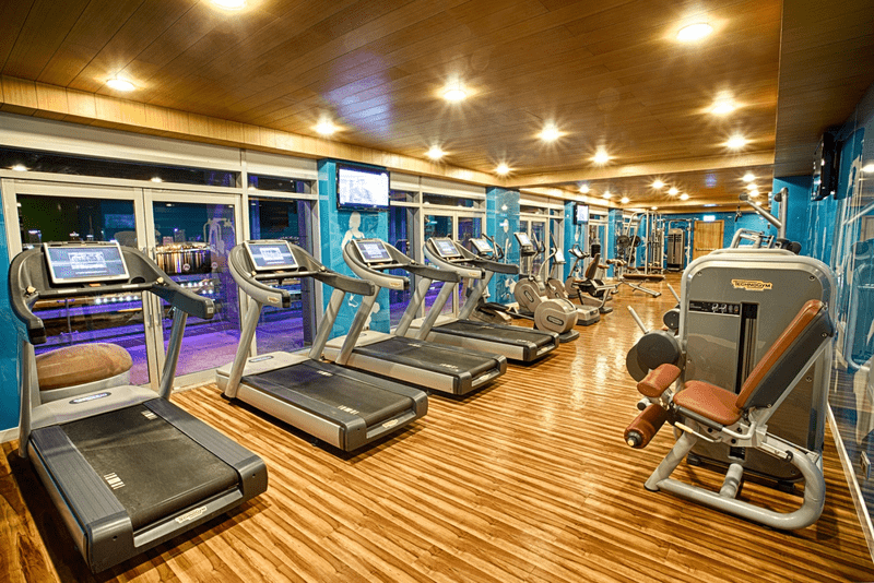173 Phong Tap Gym Voi Nhieu May Moc Thiet Bi Ren Luyen