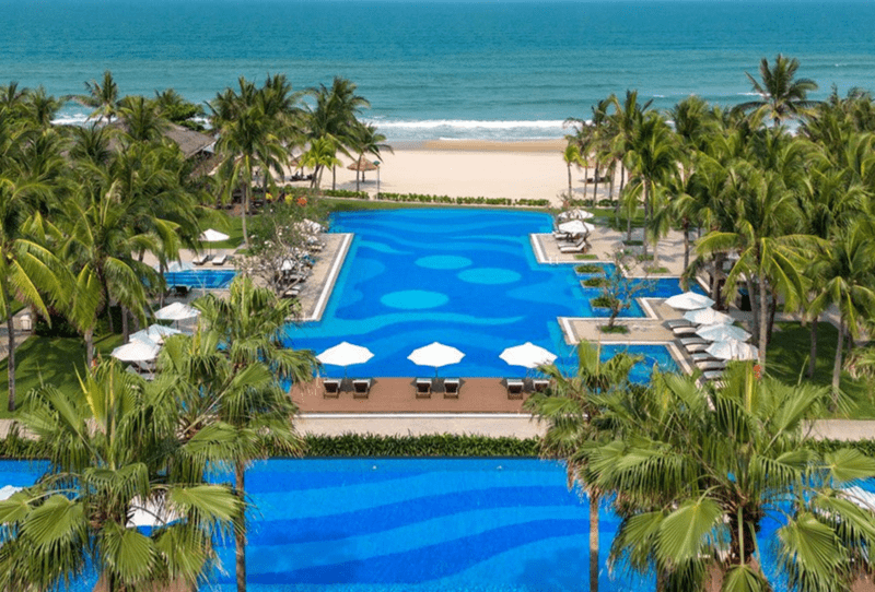 25 Be Boi Sat Bien Dien Tich Lon Cua Danang Marriott Resort Spa