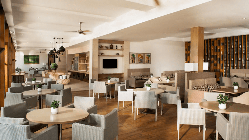 59 Khong Gian Nha Hang Cua Thanh Vien Regency Club