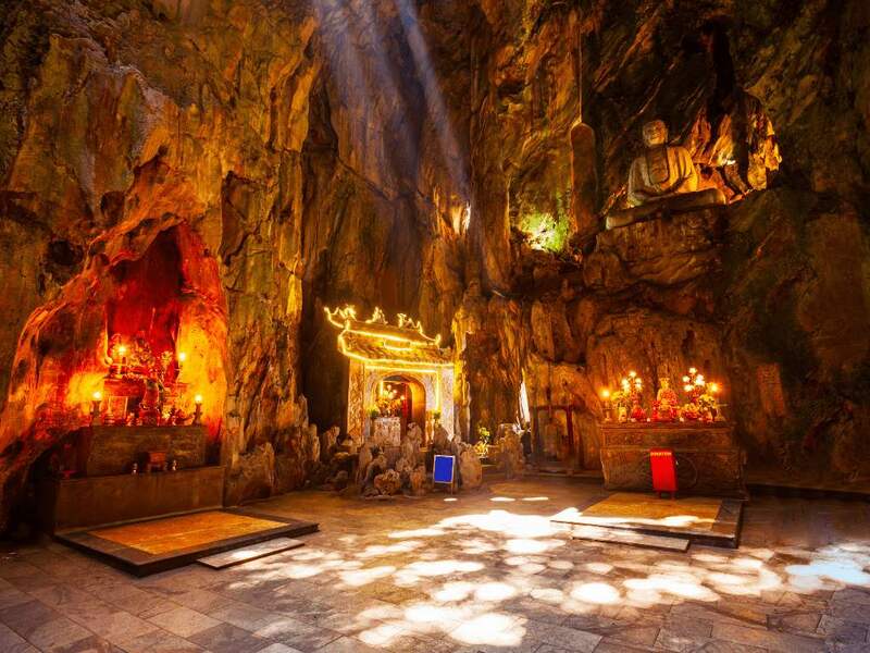 Không gian bên trong động Huyền Không. (Nguồn ảnh: MIA.vn) 