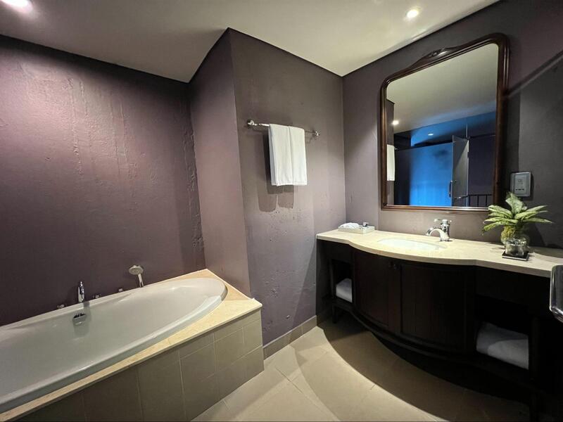 Phòng Tắm Tầng 2 Family Suite
