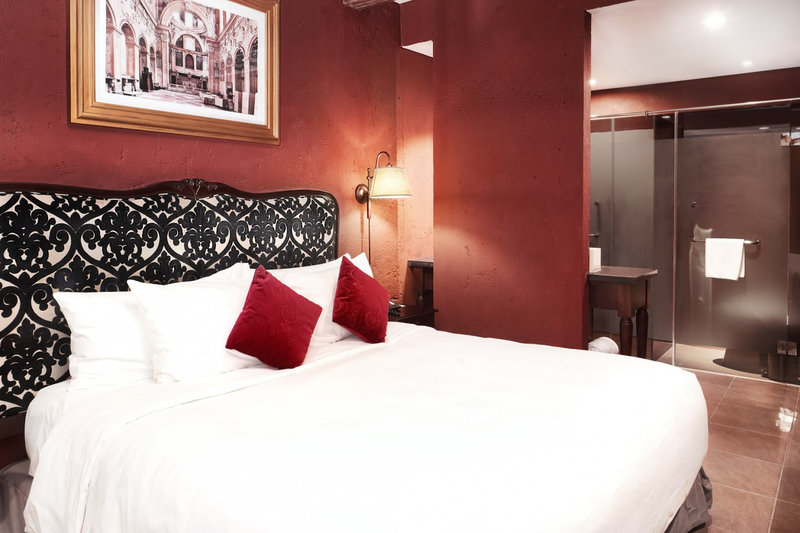 Tầng 2 Phòng Deluxe Suite