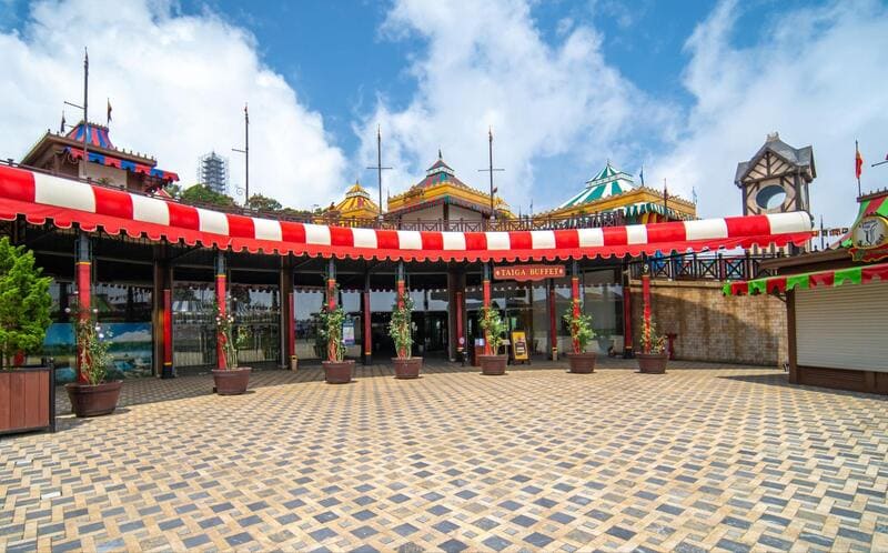Nhà hàng có khuôn viên rộng rãi, thoáng mát 