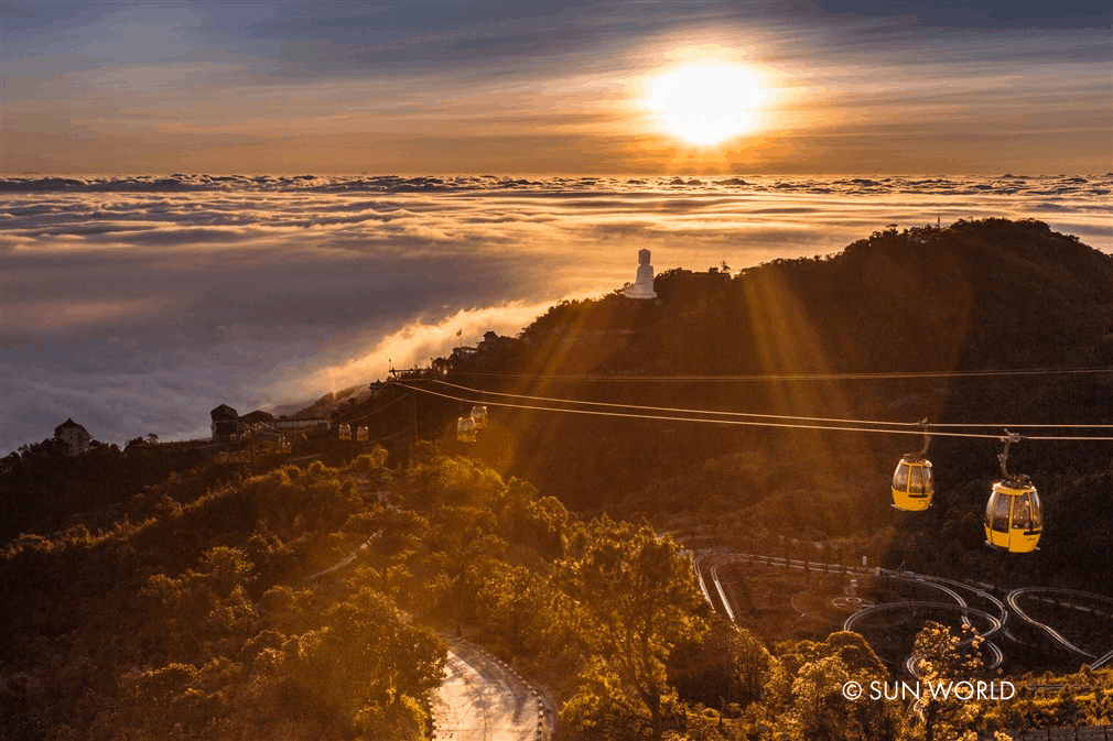 Trải nghiệm độc đáo trên cáp treo là một trong những lý do chính khiến du khách lựa chọn Ba Na Hill là điểm “phải đến" khi đi du lịch Đà Nẵng