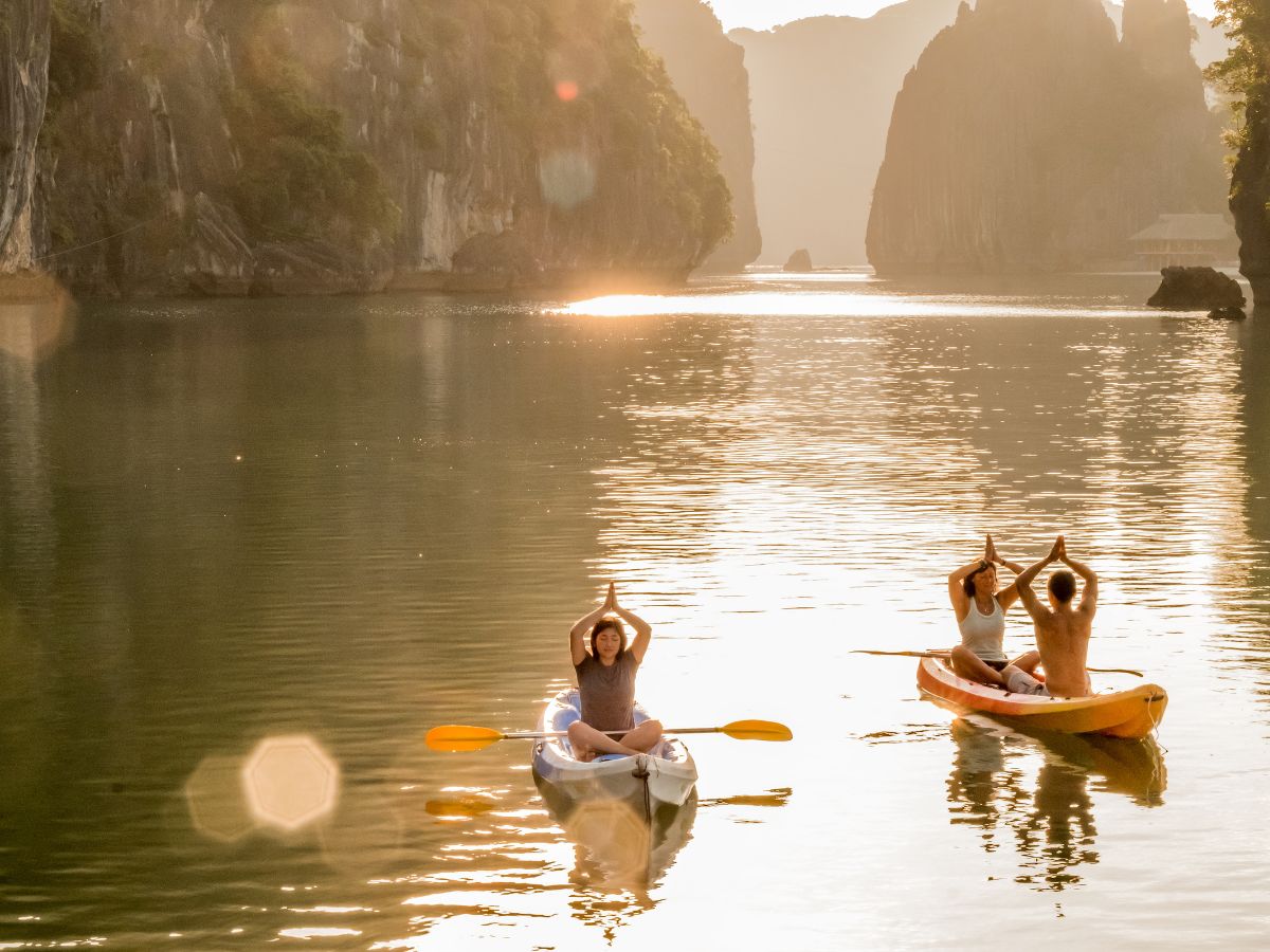 thien-duong-cheo-kayak-cat-ba-vinh-lan-ha