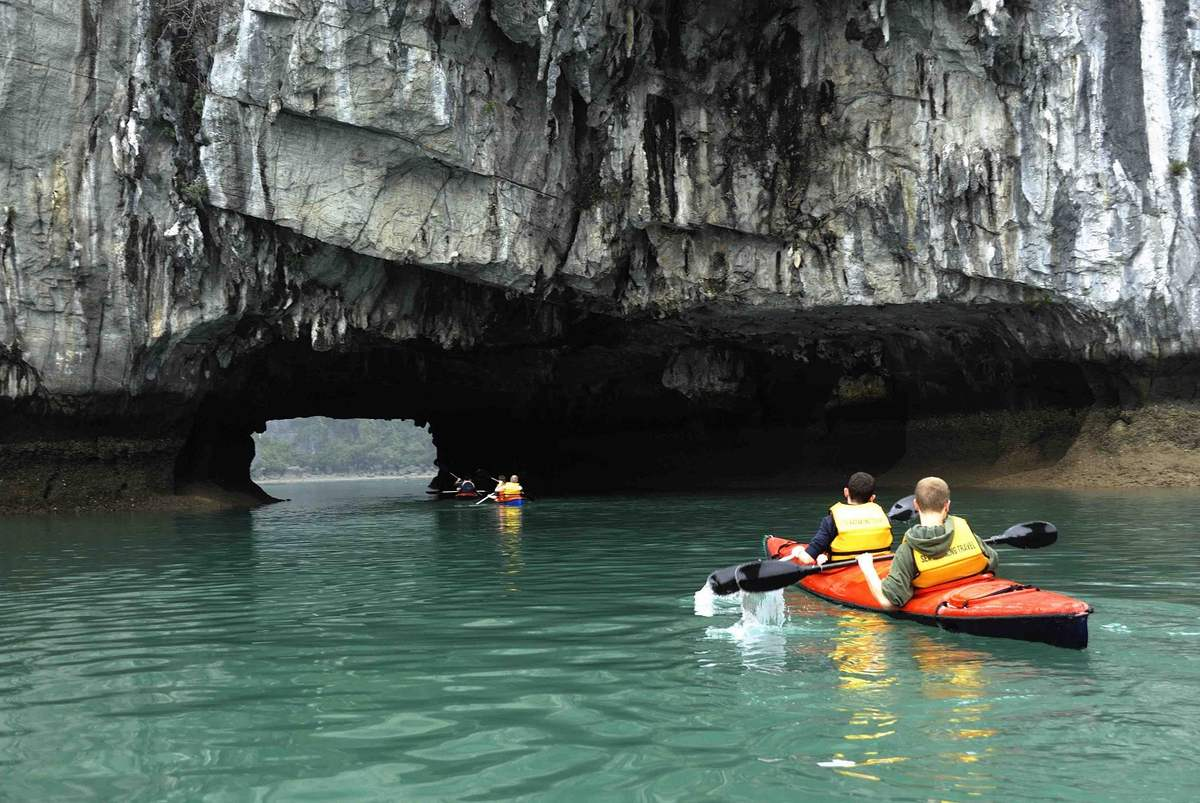 Hang Luồn