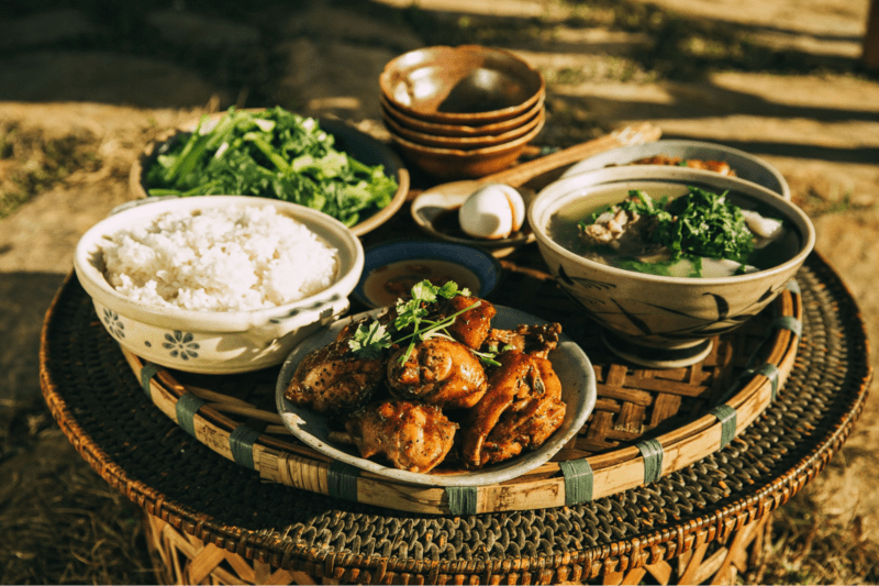 Dùng bữa tại điểm lưu trú đem đến những trải nghiệm thú vị riêng (Nguồn: Rùa’s House)