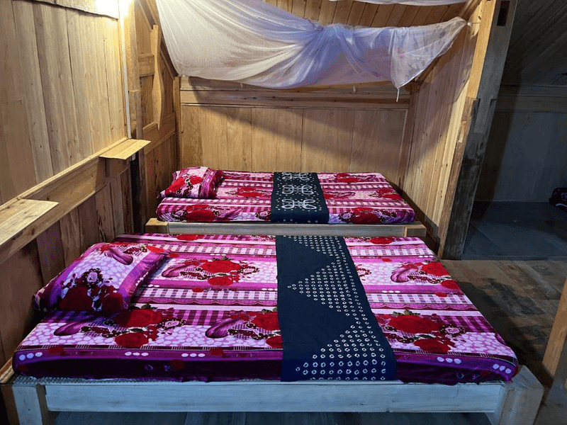 Gian phòng ngủ đơn giản với mức giá chỉ từ 200.000 VNĐ/đêm (Nguồn: Big Tree Hmong Homestay)