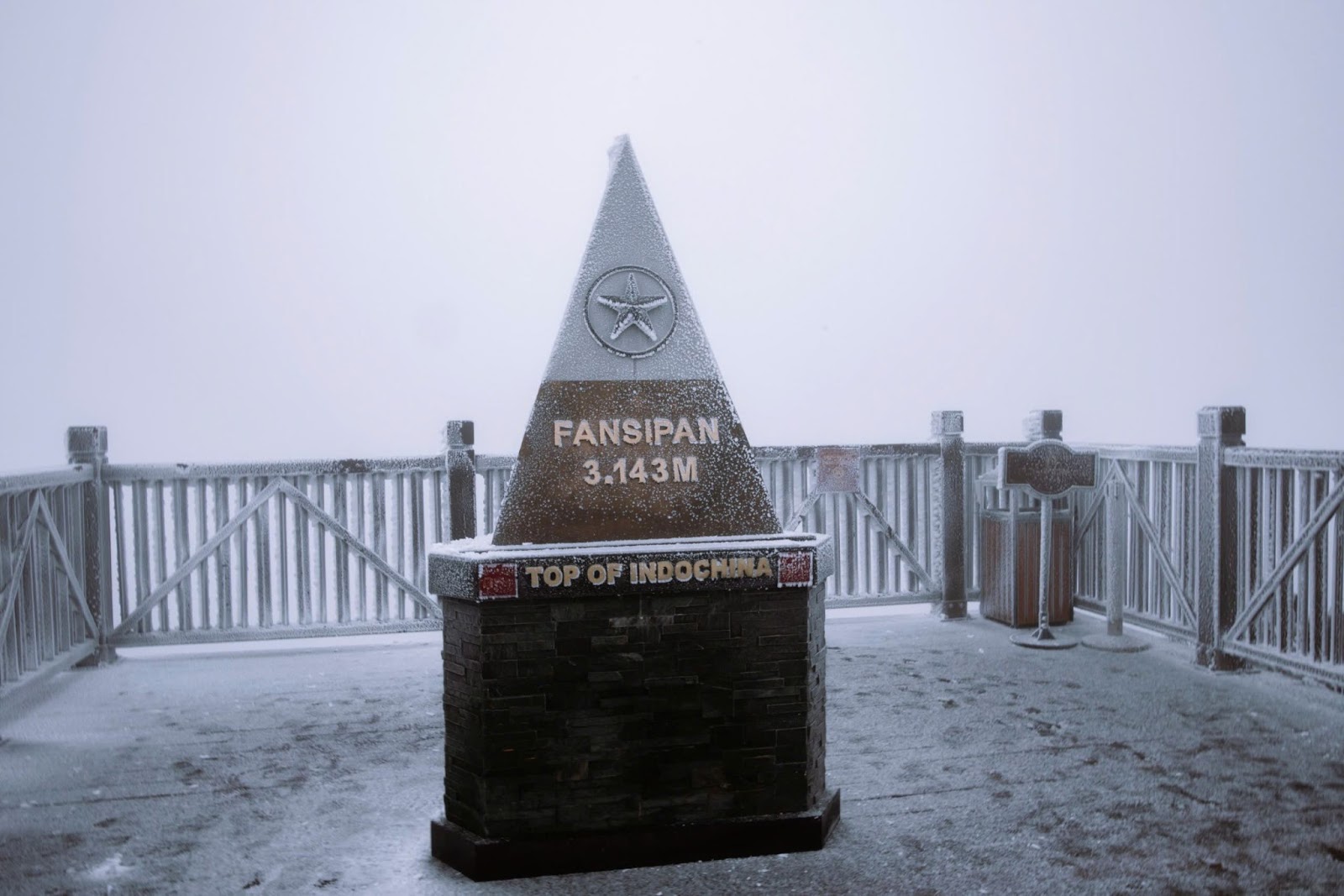 Chuẩn bị mùa “săn tuyết” trên đỉnh Fansipan.