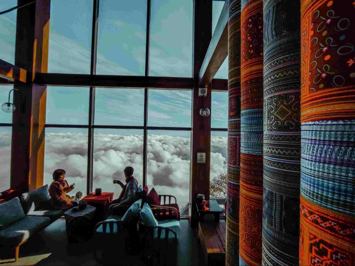 Du Soleil Sa Pa thu hút du khách nhờ vị trí thuận lợi trên cung đường đến Fansipan.