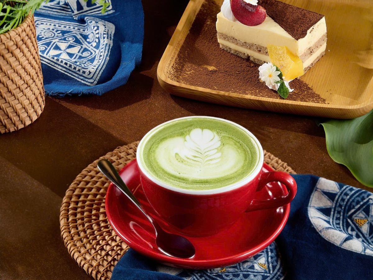 Cà phê, đồ uống và bánh ngọt đều được lựa chọn kỹ để mang đến trải nghiệm trọn vẹn.