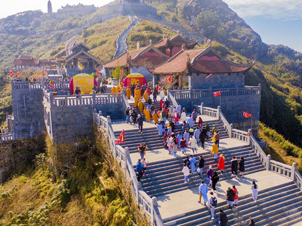 Bích Vân Thiền Tự - Giao thoa giữa trời mây và tâm linh