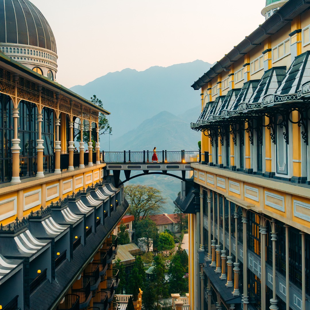 Hotel de la Coupole – MGallery là khách sạn 5 sao mang phong cách kiến trúc Pháp cổ điển. 