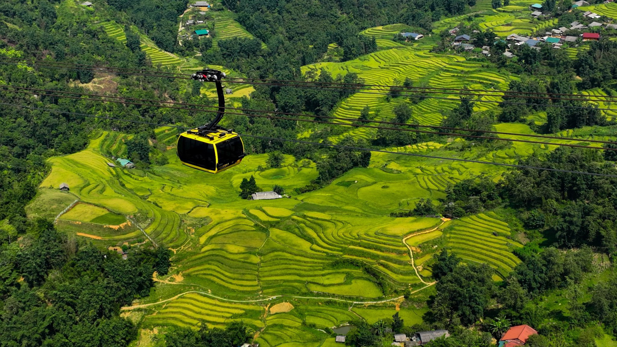 Tuyến cáp treo Fansipan cũng là điểm khởi đầu cho hành trình 10 năm Sun Group miệt mài làm đẹp cho Sa Pa.