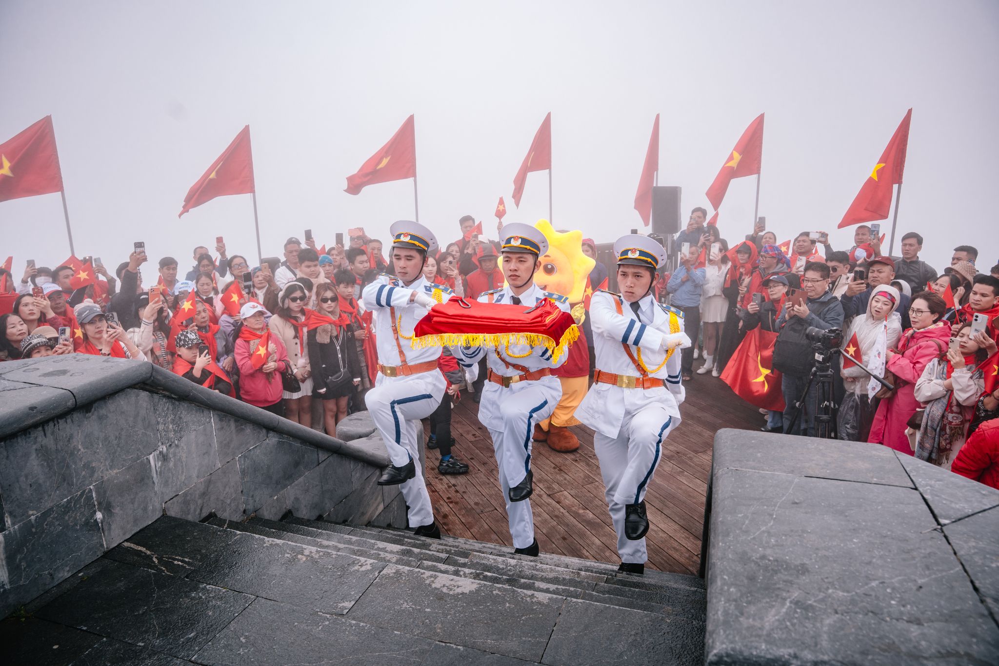 Lễ Thượng trên đỉnh Fansipan.