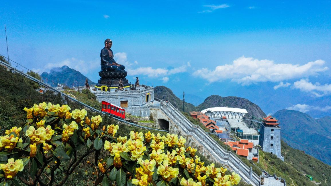 Fansipan mỗi mùa đều mang một vẻ đẹp và sức hút riêng biệt