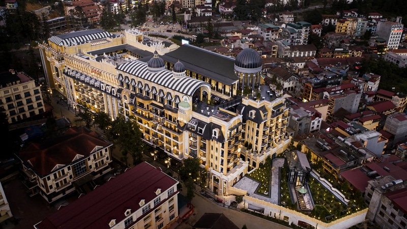 Toàn cảnh khách sạn Hotel de la Coupole nhìn từ trên cao